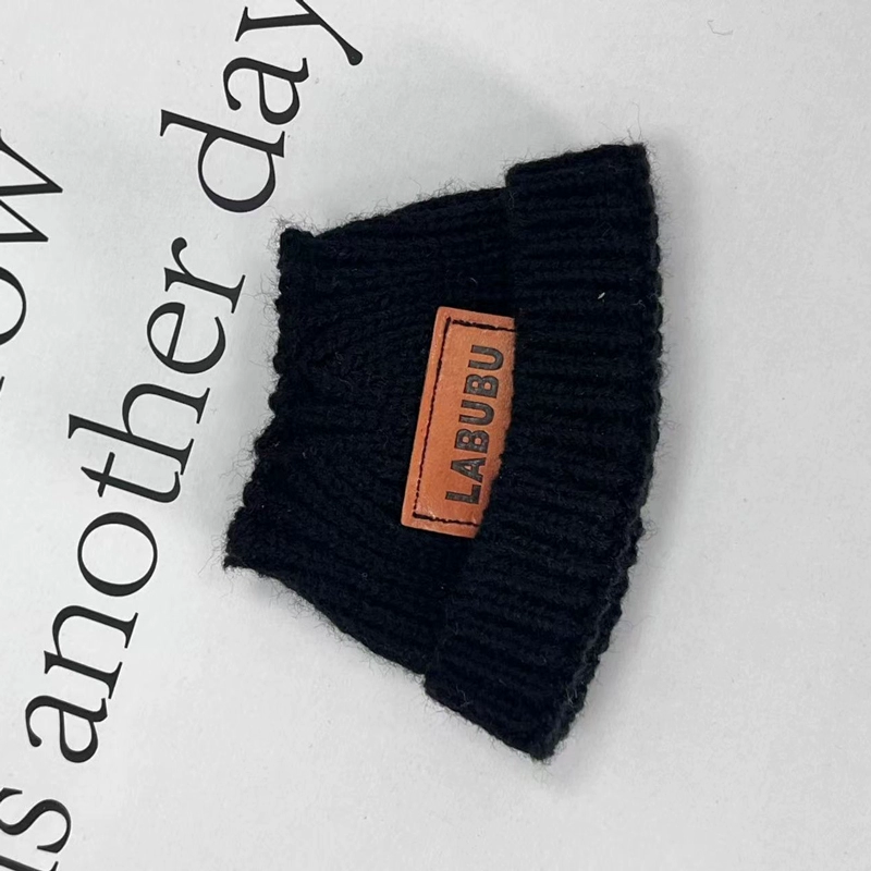 Labubu Clothes Set – Black Smiley Overalls & Beanie | nekolulu 6 Labubu Clothes Set – Black Smiley Overalls & Beanie | nekolulu - Image 6