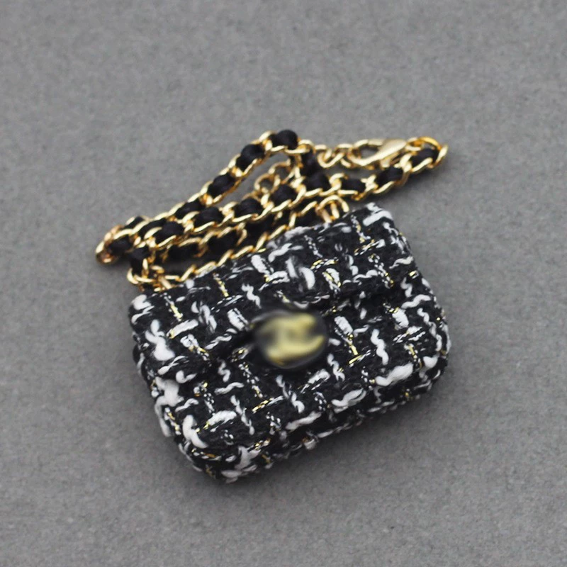 Labubu Shoulder Bag – Doll Fashion Bag Trendy Accessories (Multi-Style) | nekolulu 7 Labubu Shoulder Bag – Doll Fashion Bag Trendy Accessories (Multi-Style) | nekolulu - Image 7