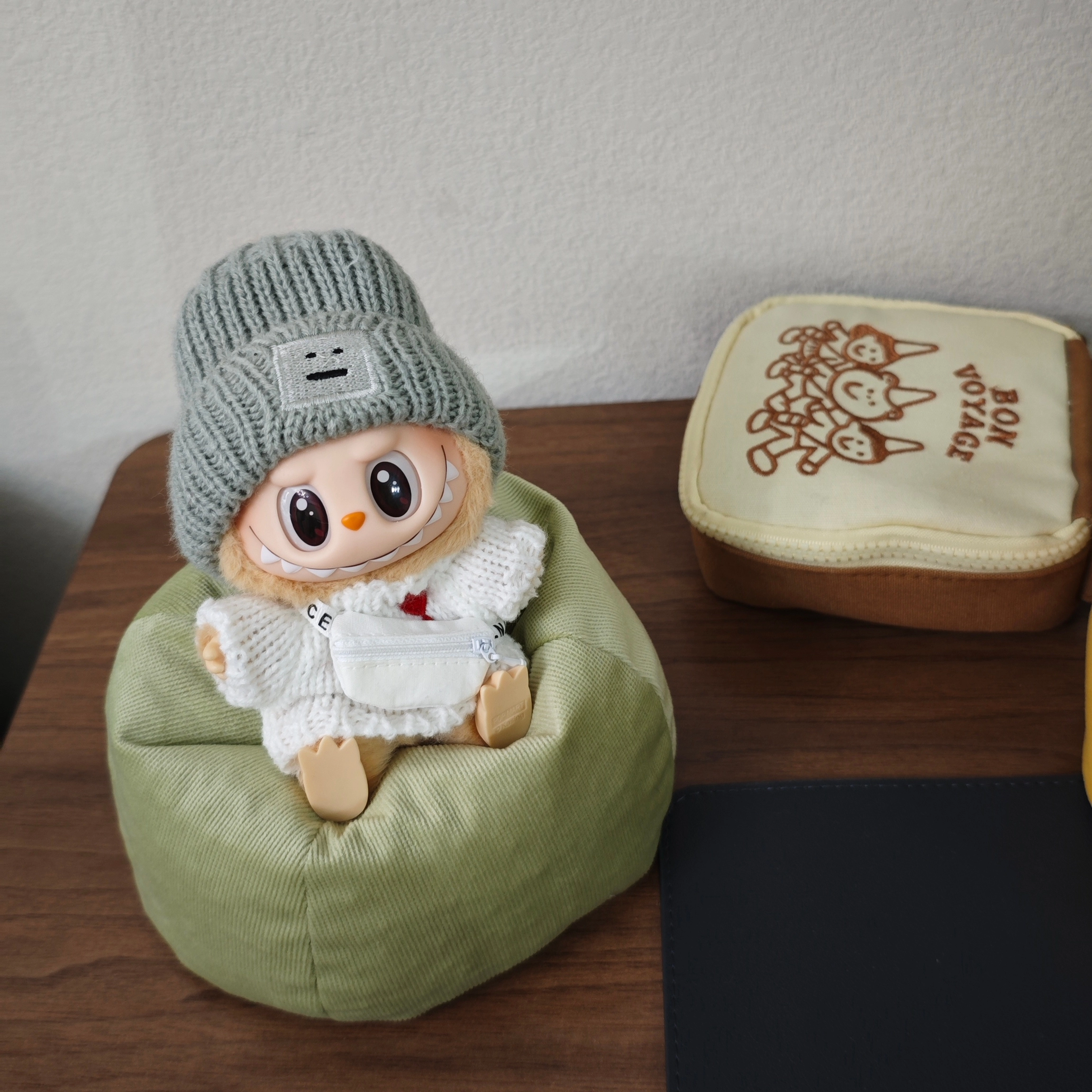 Labubu Clothes – Sweater Cold Hat Guitar Set | nekolulu 2 Labubu Clothes – Sweater Cold Hat Guitar Set | nekolulu - Image 2