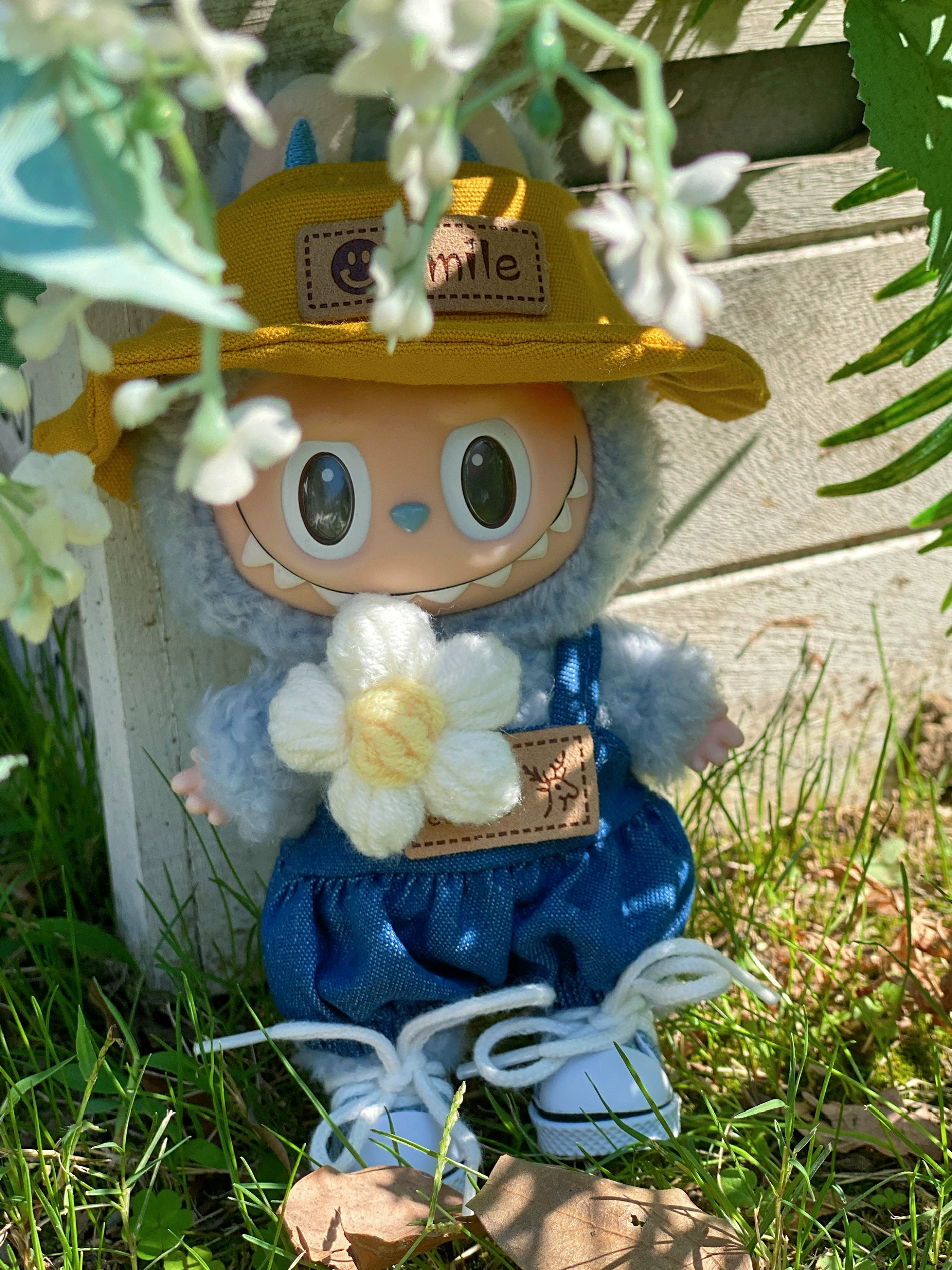 Labubu Clothes – Xiaochun Cowboy Overalls & Fisherman Hat Set | nekolulu 2 Labubu Clothes – Xiaochun Cowboy Overalls & Fisherman Hat Set | nekolulu - Image 2