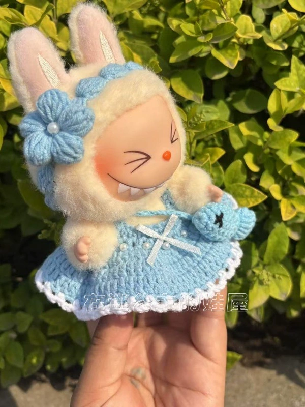 Labubu Clothes – Blue Crochet Dress & Bag Set | nekolulu 3 Labubu Clothes – Blue Crochet Dress & Bag Set | nekolulu - Image 3