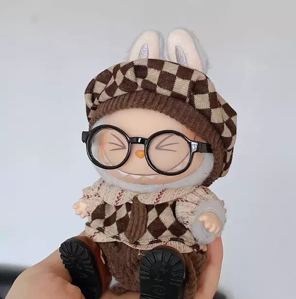 Labubu Clothes Set – Vintage Checkered Hat & Knitted Outfit | nekolulu 2 Labubu Clothes Set – Vintage Checkered Hat & Knitted Outfit | nekolulu - Image 2