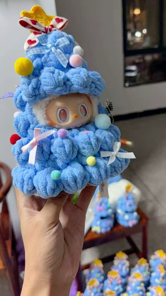 Labubu Doll Clothes (Christmas) – Fluffy Christmas Tree House Suit for 3rd Gen Labubu (5 SKUs) | nekolulu 7 Labubu Doll Clothes (Christmas) – Fluffy Christmas Tree House Suit for 3rd Gen Labubu (5 SKUs) | nekolulu - Image 7