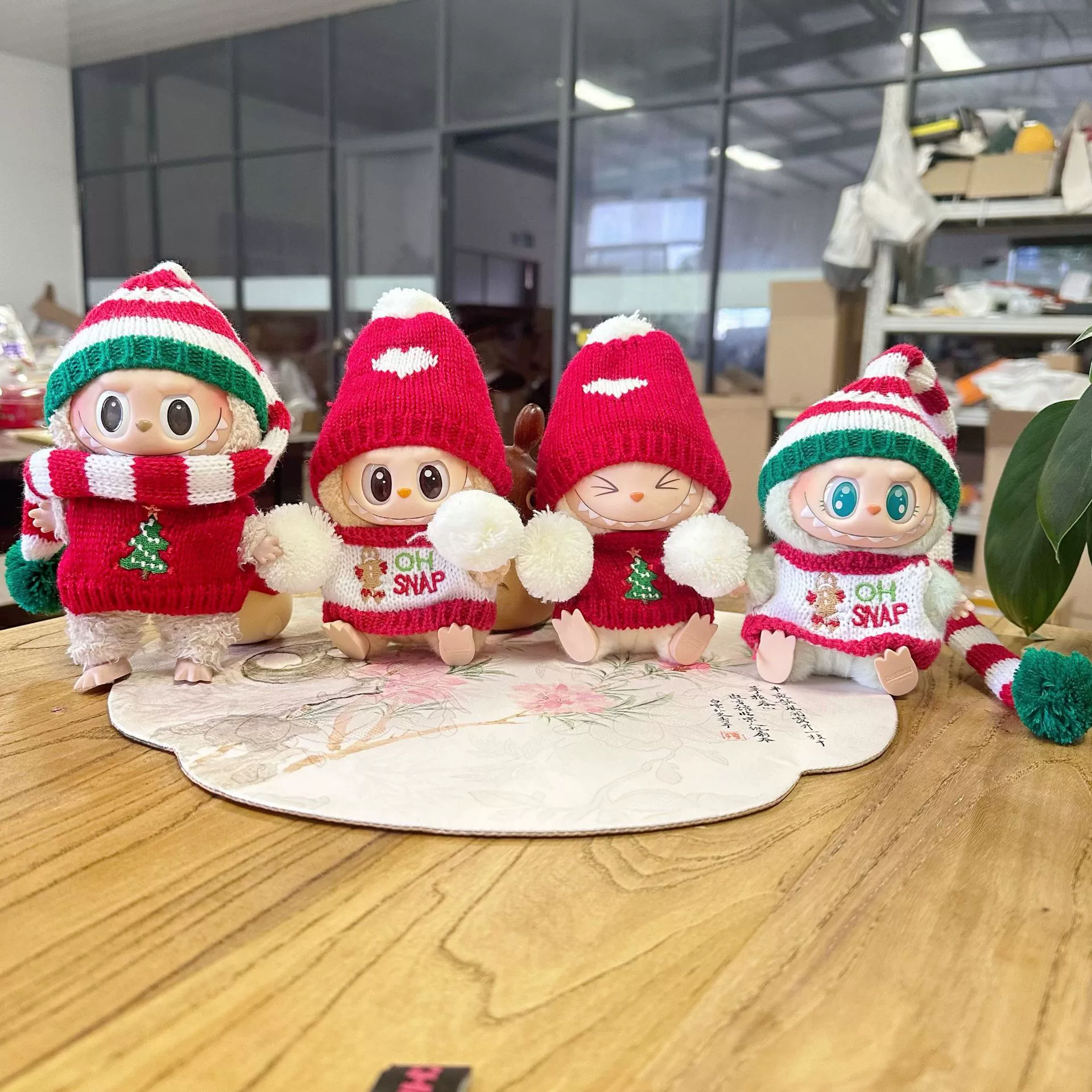 Labubu Doll Clothes (Christmas) – Eye-Catching Knit Hat & Sweater Set for 1st-2nd Gen Labubu (4 SKUs) | nekolulu 2 Labubu Doll Clothes (Christmas) – Eye-Catching Knit Hat & Sweater Set for 1st-2nd Gen Labubu (4 SKUs) | nekolulu - Image 2