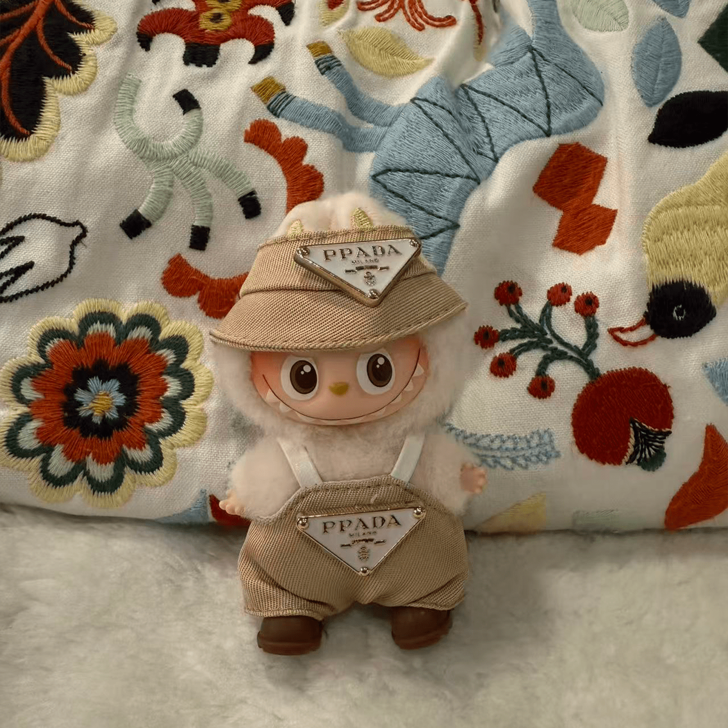 Labubu 4th generation mini baby clothes labubu heart code 4.0 clothes suspenders fisherman hat macaron suit 2 Labubu 4th generation mini baby clothes labubu heart code 4.0 clothes suspenders fisherman hat macaron suit - Image 2