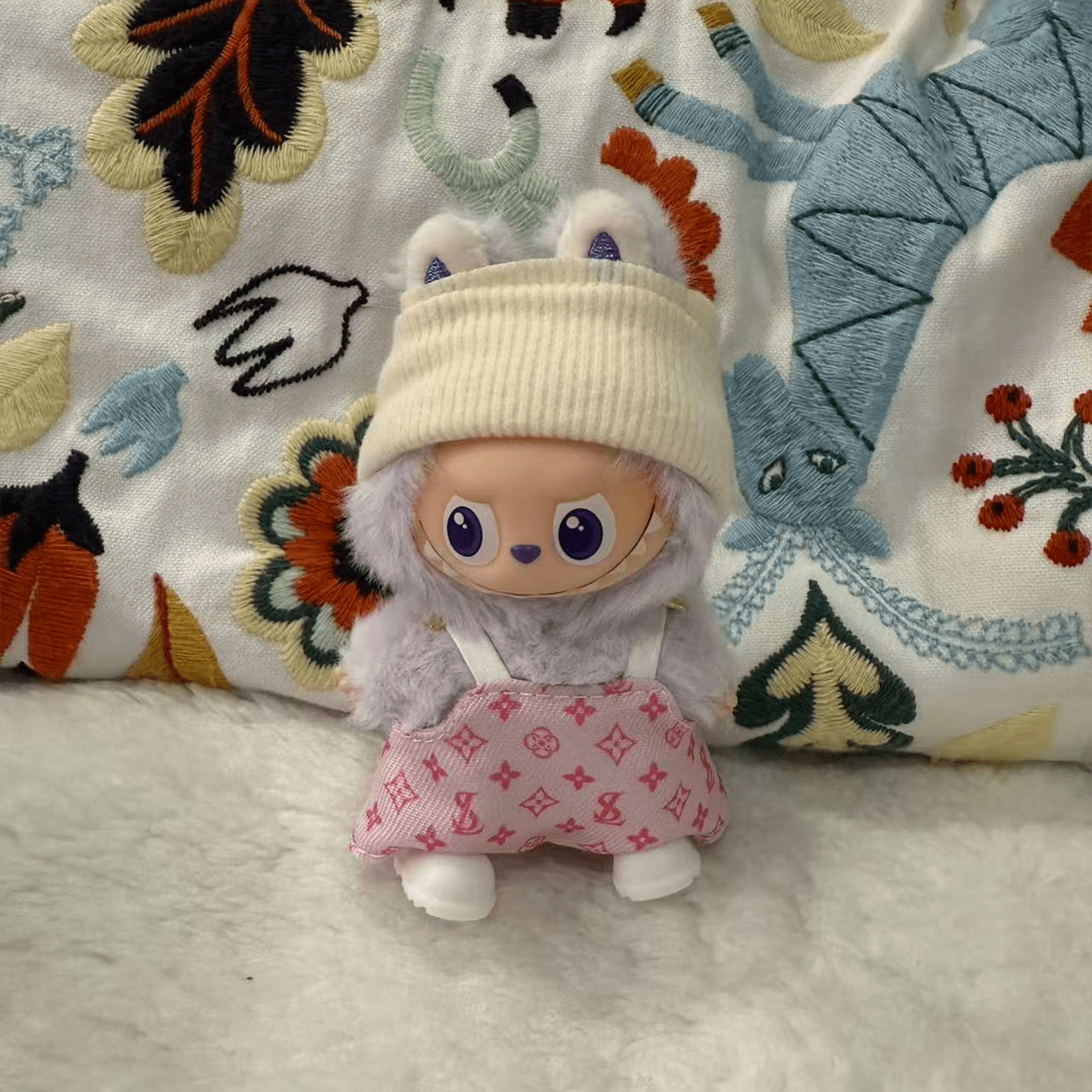 Labubu 4th generation mini baby clothes labubu heart code 4.0 clothes suspenders fisherman hat macaron suit 1 Labubu 4th generation mini baby clothes labubu heart code 4.0 clothes suspenders fisherman hat macaron suit