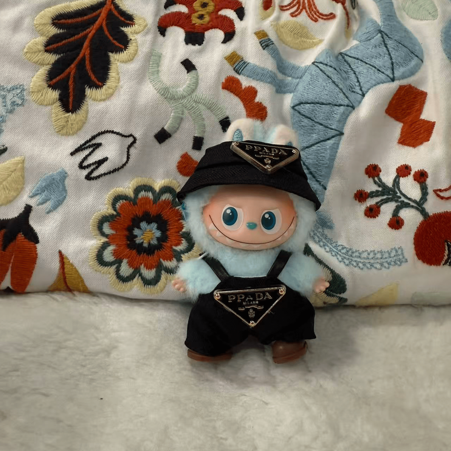 Labubu 4th generation mini baby clothes labubu heart code 4.0 clothes suspenders fisherman hat macaron suit 3 Labubu 4th generation mini baby clothes labubu heart code 4.0 clothes suspenders fisherman hat macaron suit - Image 3