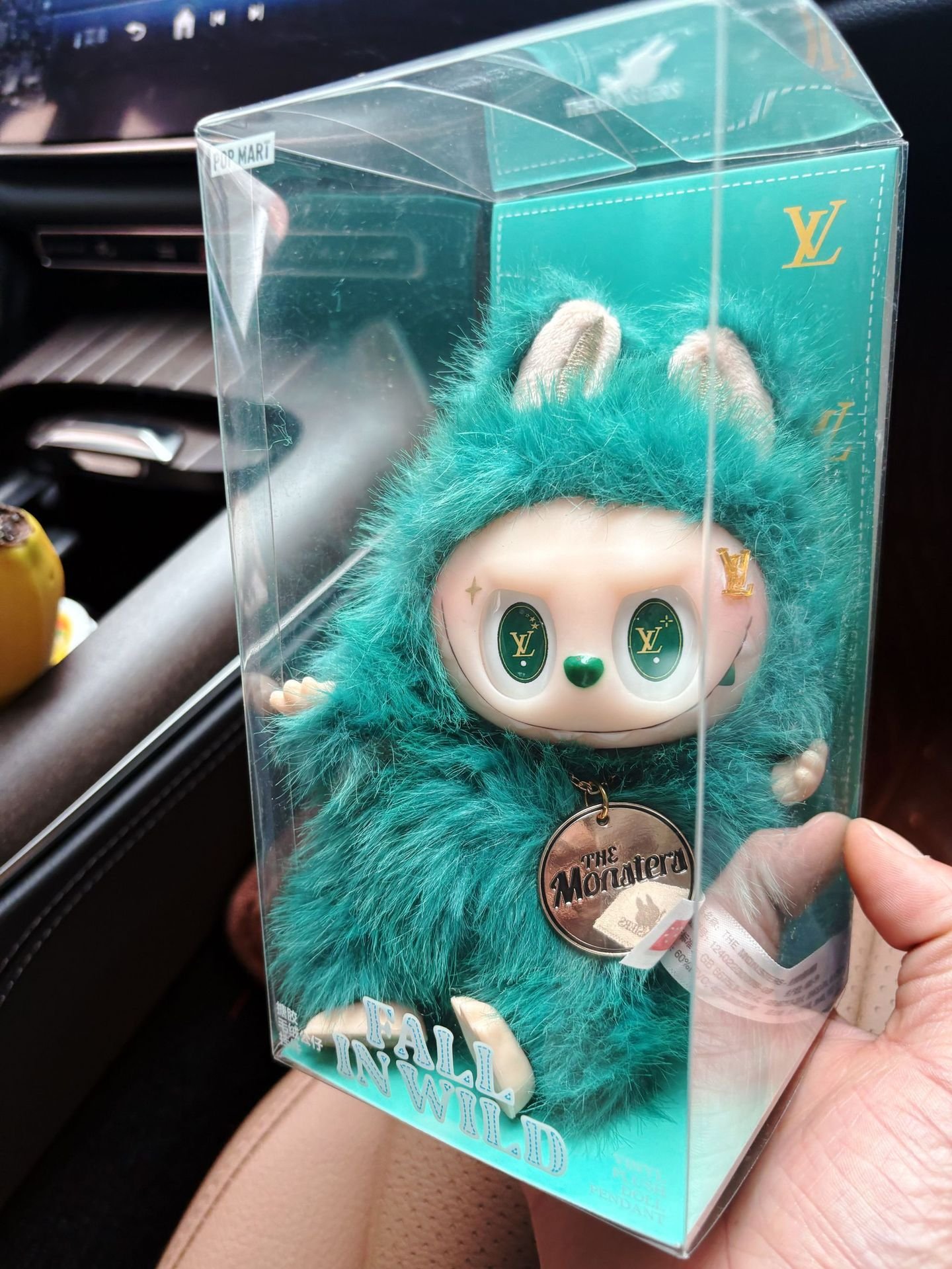 Hand Washing Labubu Clothes Gentle Cleaning Process