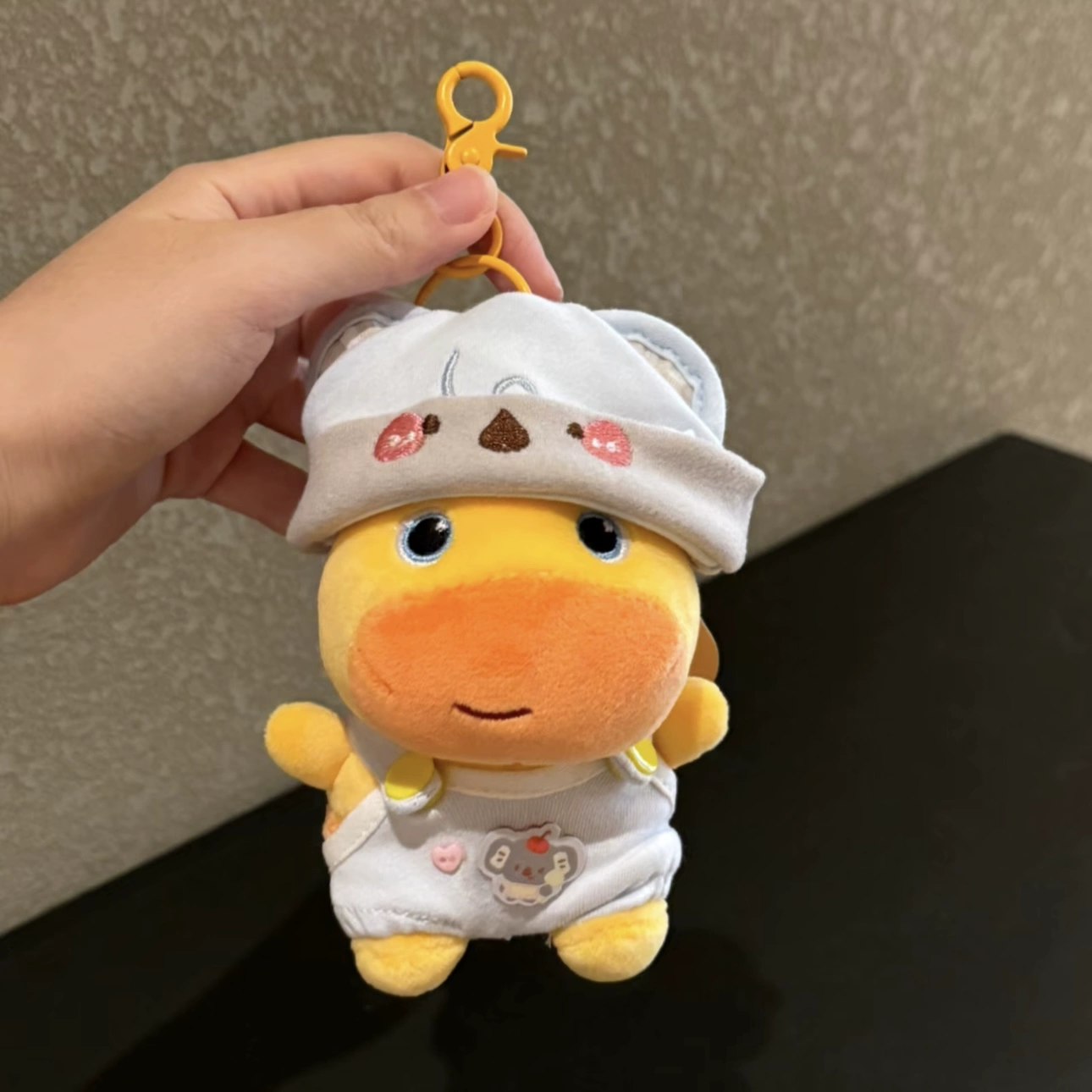 Genuine Duoai Capybara Lulu Bag Pendant Cute Cartoon Plush Doll School Bag Pendant Keychain Gift 2 Genuine Duoai Capybara Lulu Bag Pendant Cute Cartoon Plush Doll School Bag Pendant Keychain Gift - Image 2